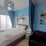 Azure Seaview In Priscilla, Caesar Blue Resort, Aquapark, Gym, Sauna, Heated Swimming Pool 아파트 Gastria