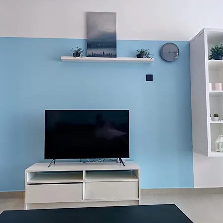 Azure Seaview In Priscilla, Caesar Blue Resort, Aquapark, Gym, Sauna, Heated Swimming Pool, Kids Playground, Padel Court Апартаменты *