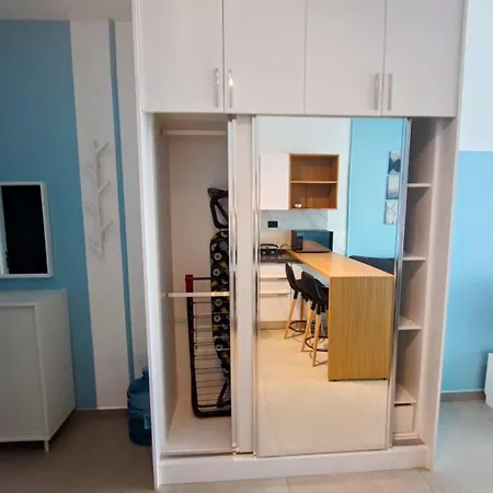 Apartment Azure Seaview In Priscilla, Caesar Blue Resort, Gym Gastria