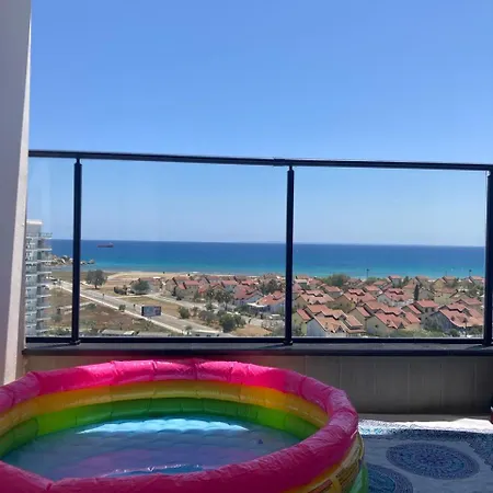 Azure Seaview Studio In Priscilla, Caesar Blue Resort, Breakfast Possible, Gym, Sauna, Kids Playground, Padel & Football Courts Апартаменты Gastria